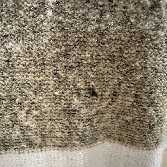 Lefty & Me sweater - Picture 4 of 4